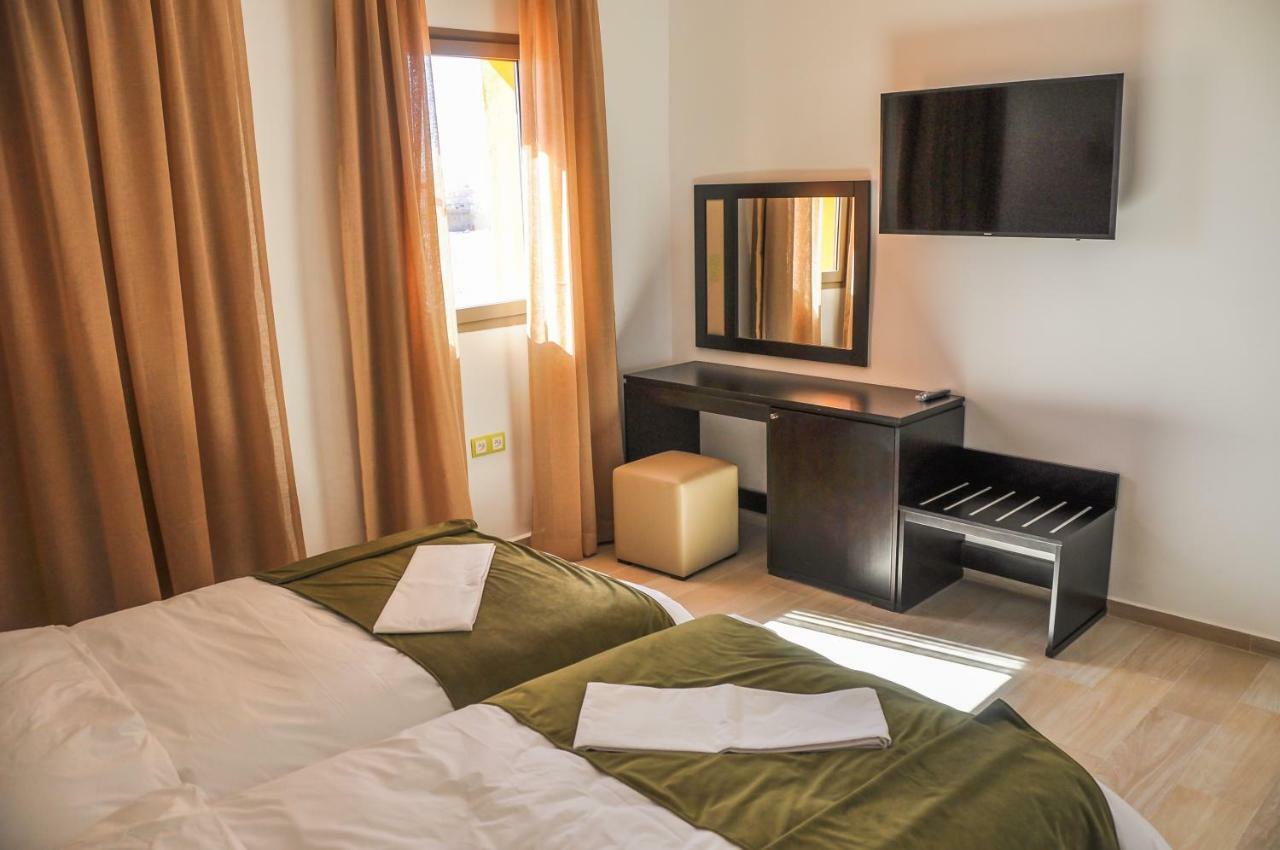 Motel Safari Budget วาร์ซาเซต ภายนอก รูปภาพ